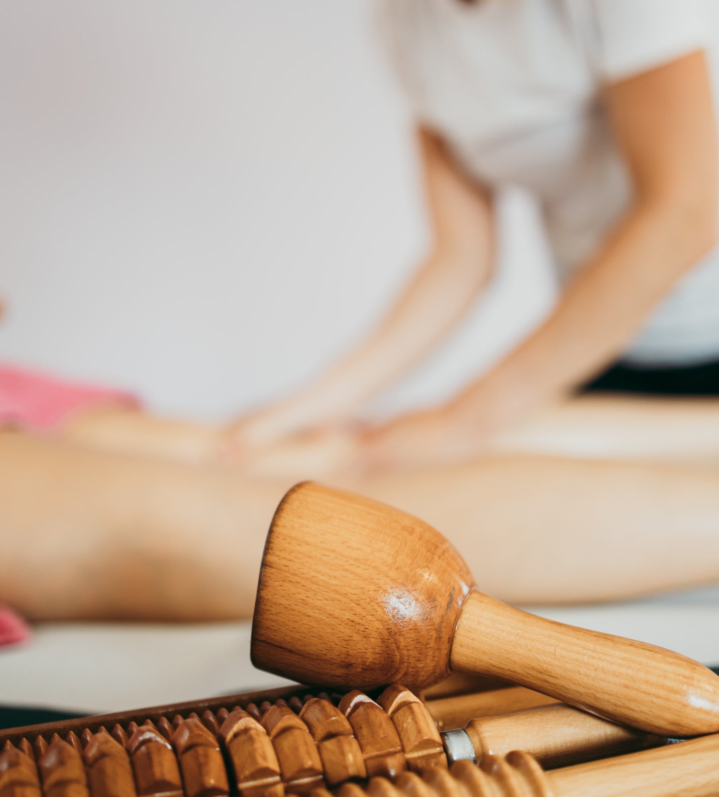 Anti-cellulite massage with wooden stick - 40 min.