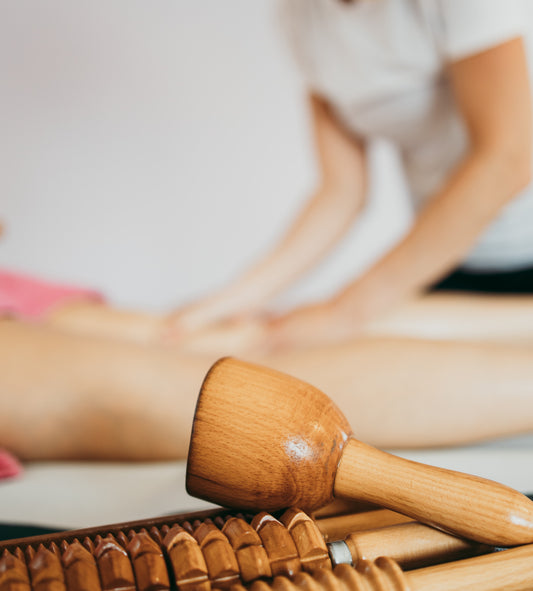 Anti-cellulite massage with wooden stick - 40 min.